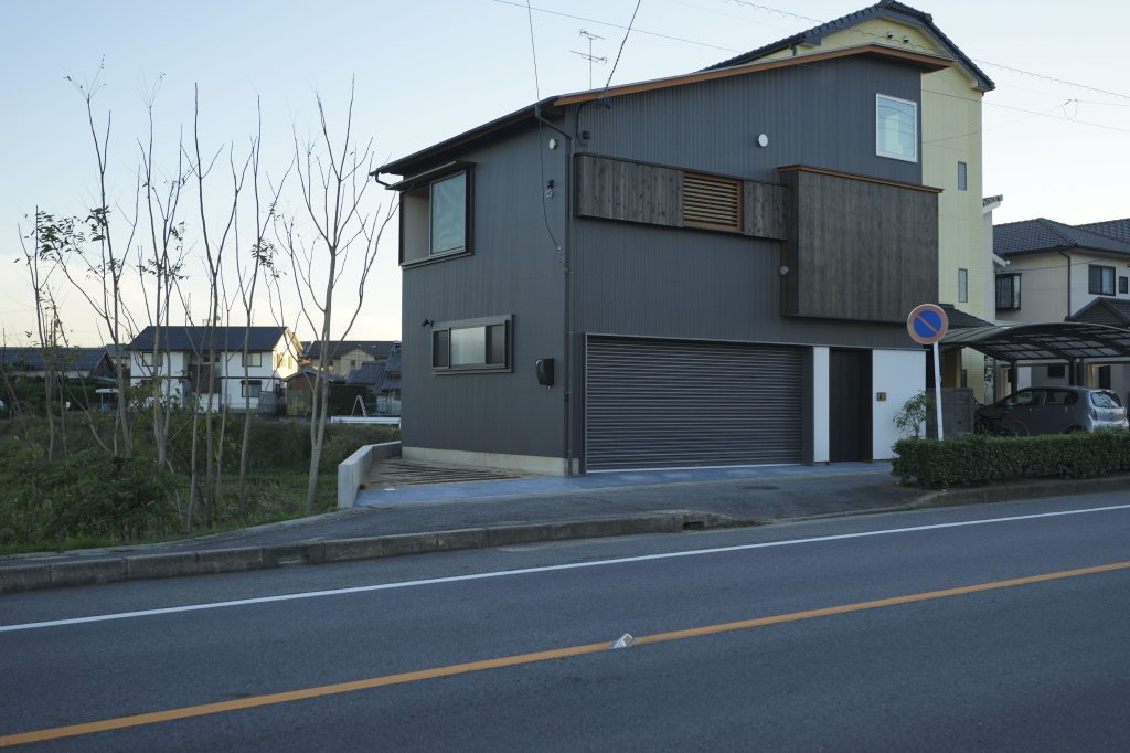 八ッ面山の見える家